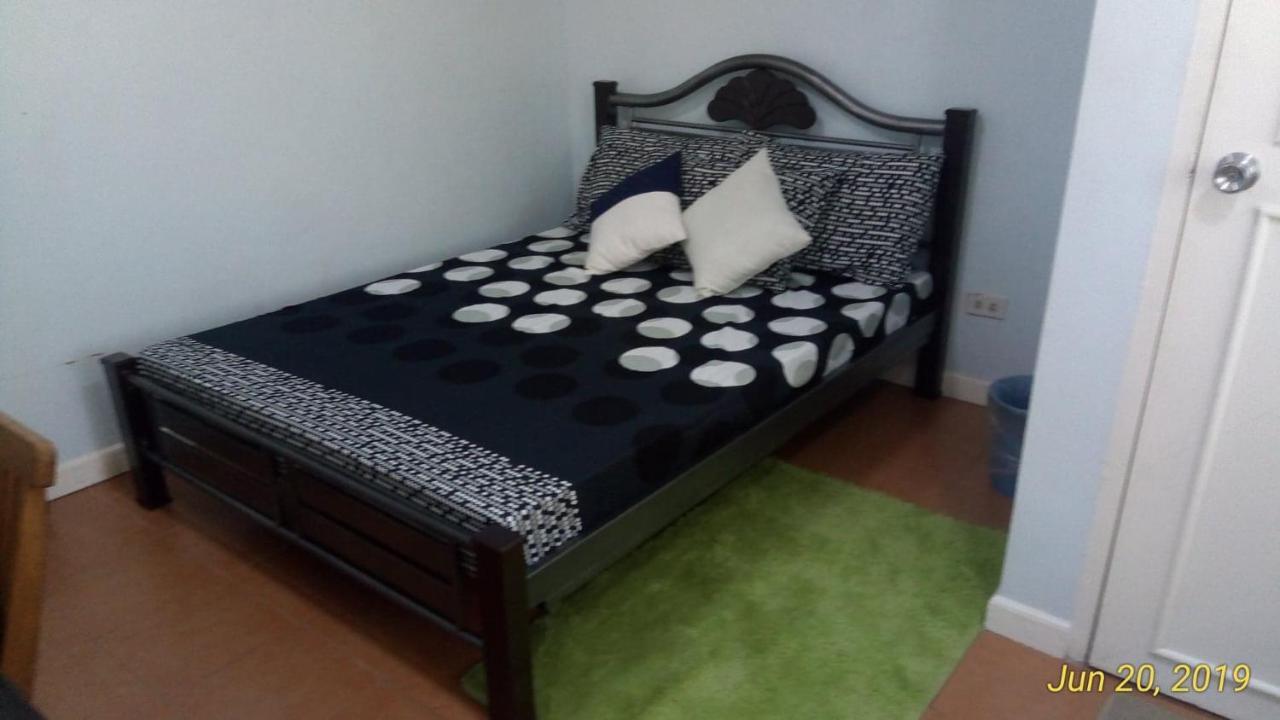 The Terrace Room Paranaque City Esterno foto